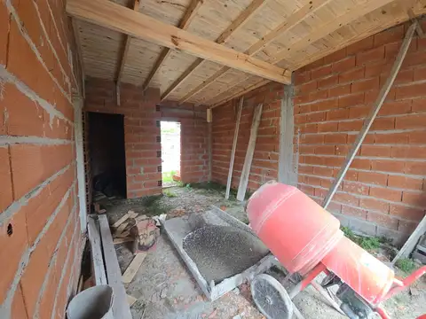 Casa 3 ambientes con 1 baño