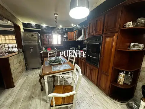 Monte Grande  zona Colegio Robertson