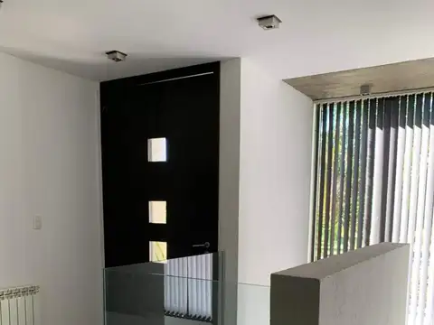 VALLE ESCONDIDO CASA EN ALQUILER AMOBLADA