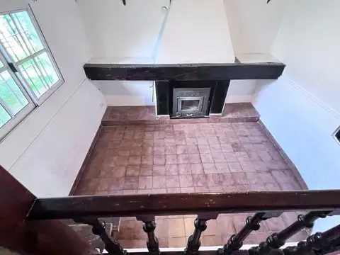 Casa 4 ambientes con 2 baños