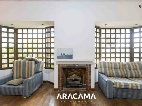 Casa en Venta con 1 cochera