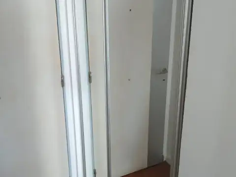 Oficina 2 ambientes con 1 baño