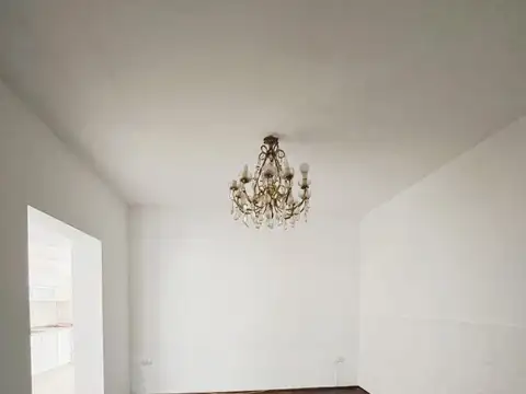 Casa en Alquiler con 1 cochera