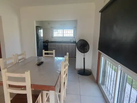 Casa 3 ambientes con 1 baño