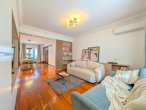 Espléndida Casa en venta frente Club Plaza Rosario