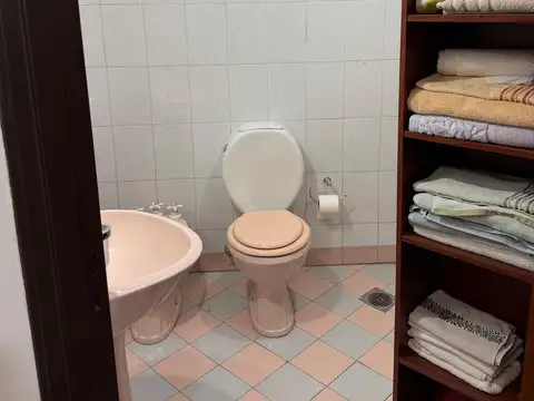 Casa en alquiler para uso comercial o vivienda