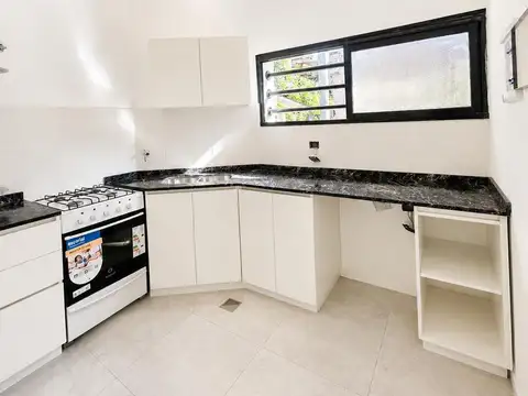 Depto Tipo Casa en Venta con 1 cocheras