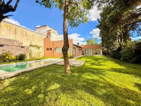 Casa 5 ambientes con 3 baños
