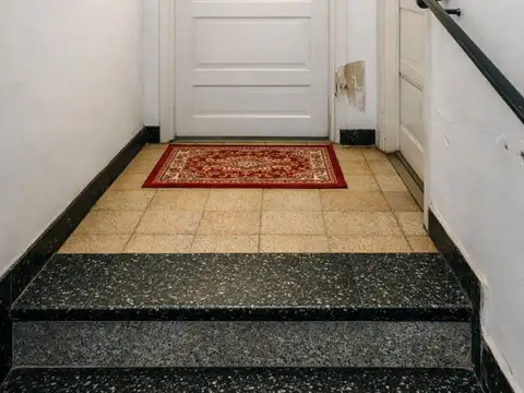 Depto Tipo Casa en Venta 77 años