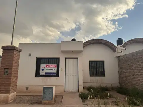 Vendo casa a estrenar tres dormitorios