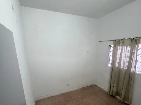 Depto Tipo Casa en Alquiler con 1 cocheras