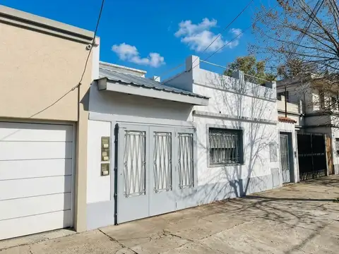 PH de 3 Ambientes Al Frente con Cochera – Excelente Ubicación en Lomas de Zamora
