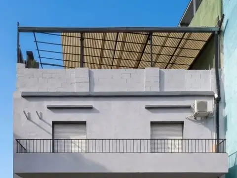 Venta PH 5 ambientes con terraza en Flores
