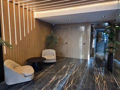 Avenida Martín García 400, Piso 1