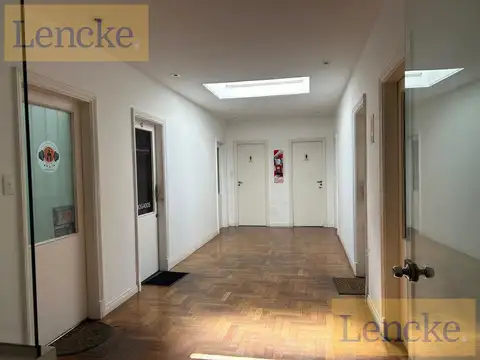 Oficina 2 ambientes con 2 baños