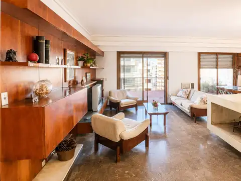 Piso de 260 m² 4/5 ambientes balcon aterrazado