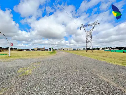Terreno en Venta Pueblo Esther Barrio Cerrado Brisanova 300m2 Gas Natural habilitado