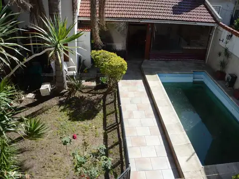 VETA CASA 6 AMB COCH PARQUE PILETA V SARMIENTO
