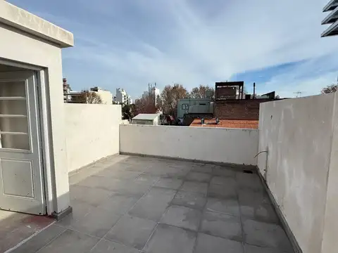 Depto Tipo Casa en Venta con 2 cocheras