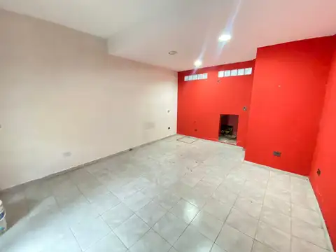 Local en Alquiler en Remedios de Escalada, $ 400.000