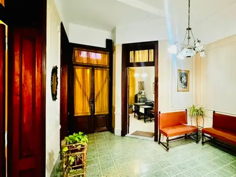 VENTA CASA 5 AMBIENTES C/PATIO - MONTE CASTRO