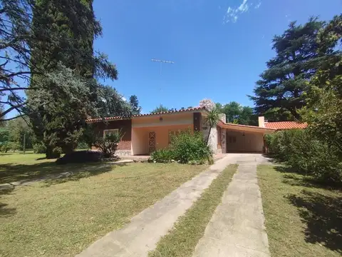 VENDO Casa con Quincho Premium, Pileta y Gran Parque