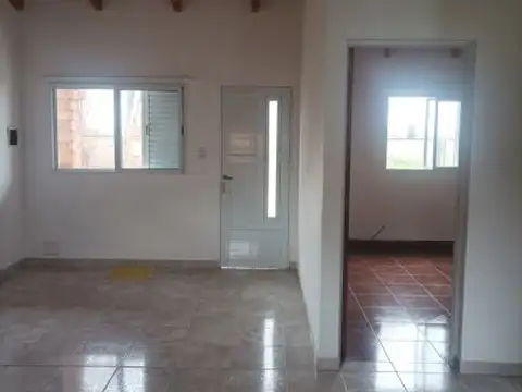 Casa en Alquiler en Soldini, $ 700.000