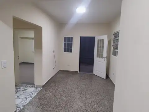 Depto Tipo Casa en Alquiler de 3 ambientes