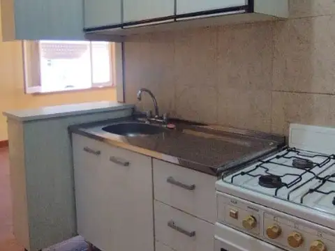 Departamento en Alquiler en Billinghurst, $ 600.000