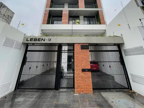 Departamento de 2 ambientes con cochera en Quilmes centro