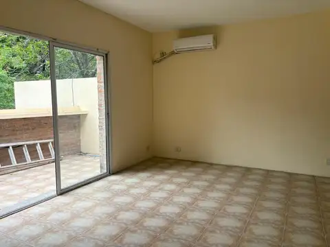 DPTO. FRENTE.1 AMB.DIVISIBLE 40 M2.