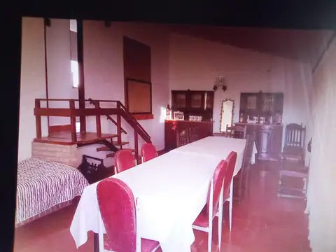 Casa en Venta con 3 cocheras