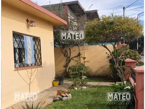 Casa 3 ambientes con 1 baño