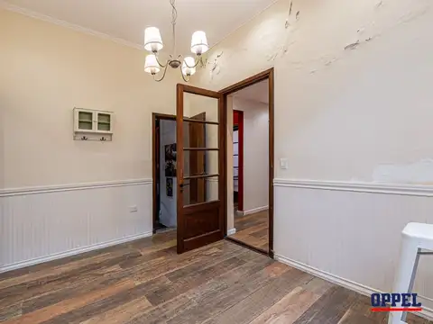 Casa 4 ambientes con 2 baños