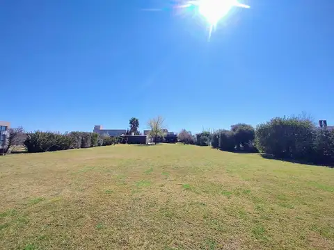 Terreno en Venta en Puerto Roldan, USD 120.000