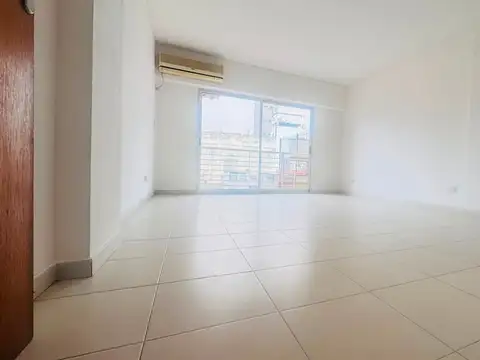 Monoambiente ALQUILER en VILLA URQUIZA! Luminoso