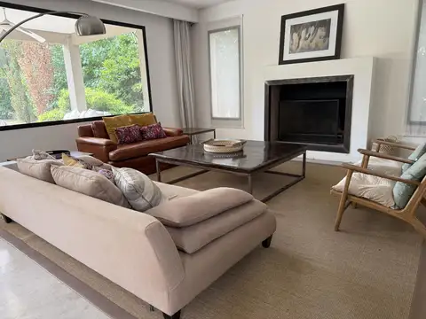 Casa en Alquiler Temporal en Club de Campo La Emilia, USD 3.500