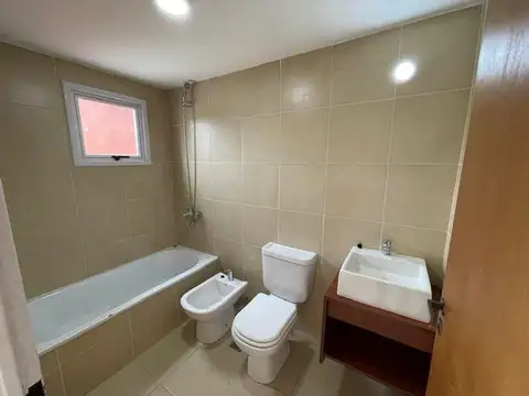 Departamento en Alquiler con 1 cocheras