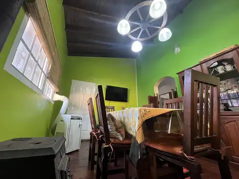 Casa 3 ambientes con 2 baños