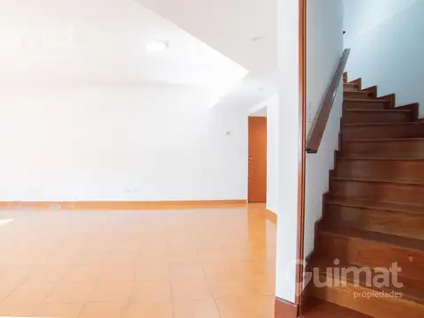 Depto Tipo Casa en Venta 40 años