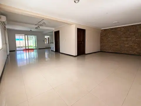 Casa en Alquiler en Coronel Dorrego, $ 2.800.000