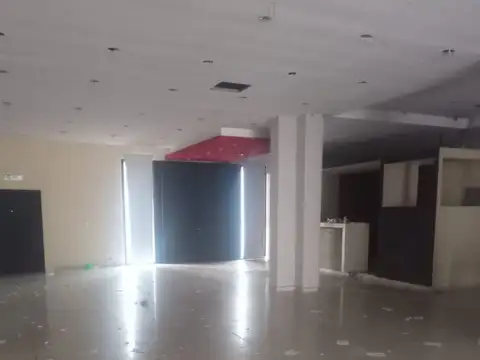 Local - Alquiler - Argentina, Morón - Avenida Rivadavia  15600