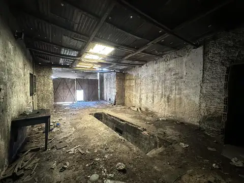 VENTA - LOCALES + TERRENO + DEPARTAMENTO