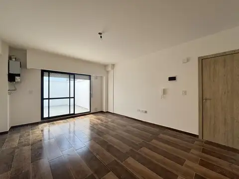 Departamento monoambiente con patio en venta Centro