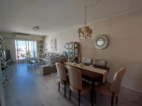 Departamento de 4 ambientes con cochera en VENTA - Zona BOEDO- AV. Boedo 700