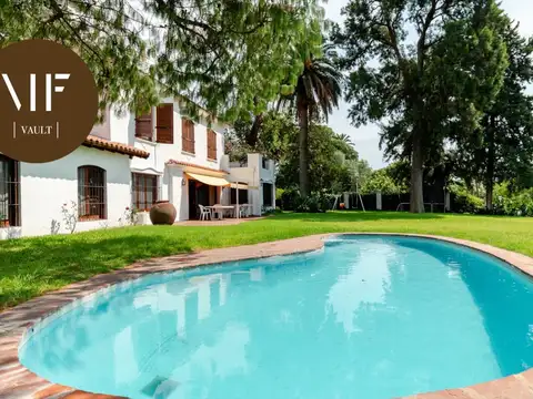 MARAVILLOSA CASA EN EL CASCO HISTORICO DE SAN ISIDRO CON VISTA AL RIO, LOTE SOÑADO DE 2.310M2.