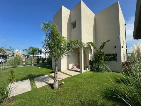 Lf. Hermosa Casa Con Pileta En Santa Lucia, Pilar Del