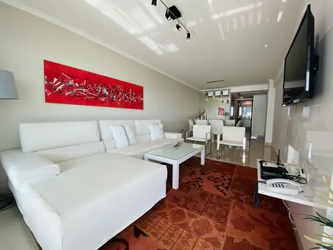 Departamento en Alquiler Temporal en Playa Mansa, USD 7.500