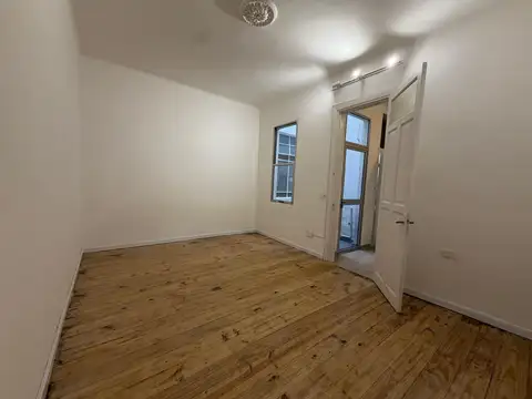 Depto Tipo Casa en Alquiler 106 años
