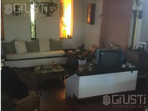Casa en Venta en Ituzaingó, USD 275.000